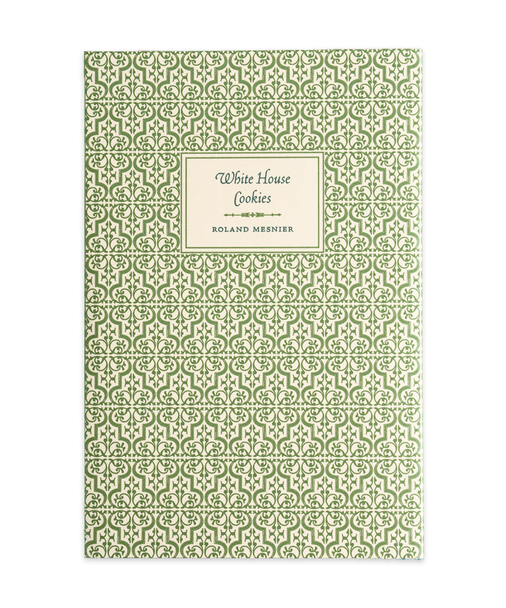 libretto_whitehousecookies_paper_front_white.jpg